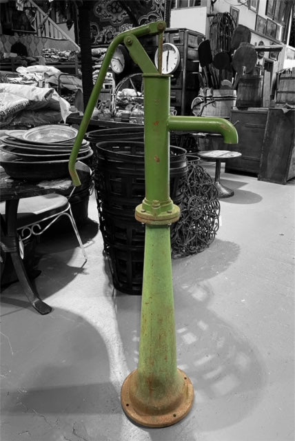 Vintage Cast Iron  Water Pump  #6573