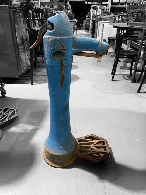 Vintage Cast Iron  Water Pump  with Drip Tray  #6574