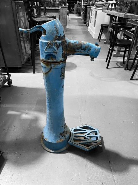 Vintage Cast Iron  Water Pump  with Drip Tray  #6575