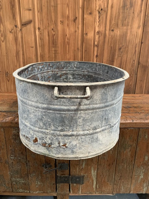 Vintage European Galvanized Laundry Tub #5472 – Fossil Vintage Australia