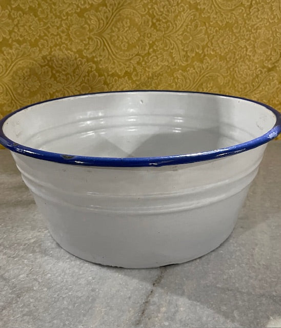 Vintage Enamel Wash Bowl  #5928 Byron