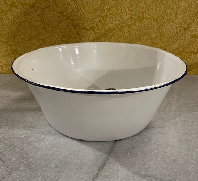 Vintage Enamel Wash Bowl  #5865  Byron