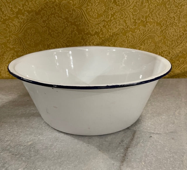 Vintage Enamel Wash Bowl  #5930 Byron