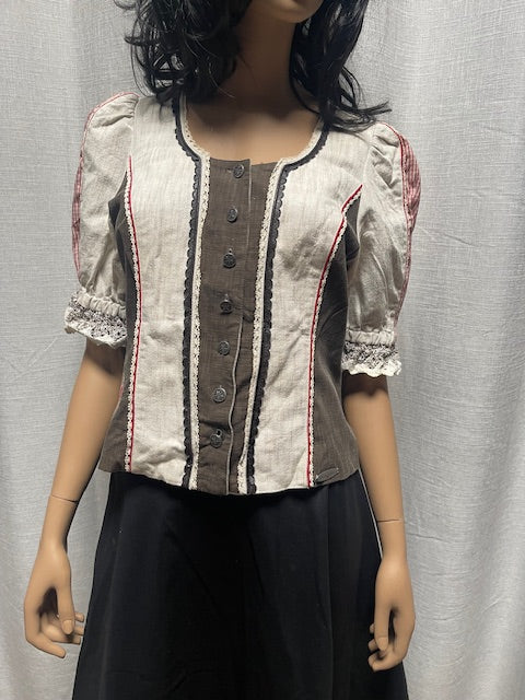 Vintage Tyrolean  Top   #W127  FREE AUS POSTAGE