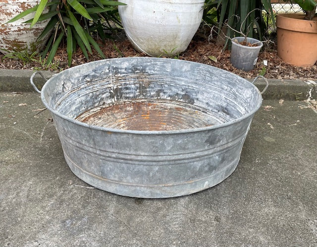 Vintage  European Galvanized Wash Tub #6310