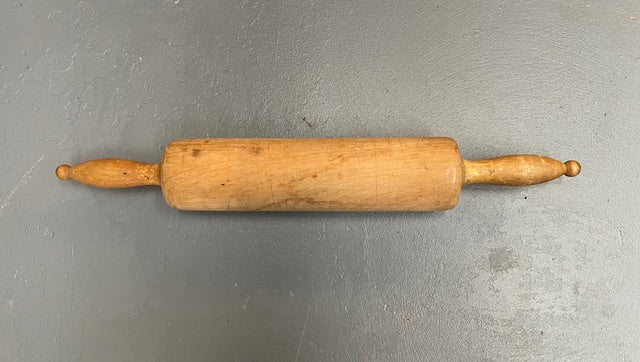 Vintage European  Wooden Rolling Pin #5992  Byron