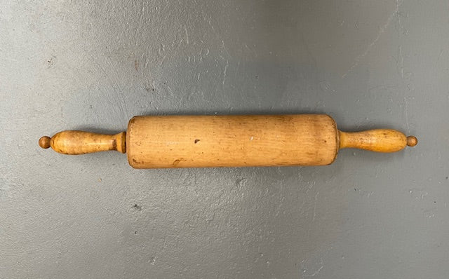 Vintage European  Wooden Rolling Pin #5990  Byron