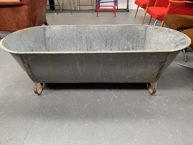 1940s European Galvanised Bathtub #5842 Byron – Fossil Vintage Australia