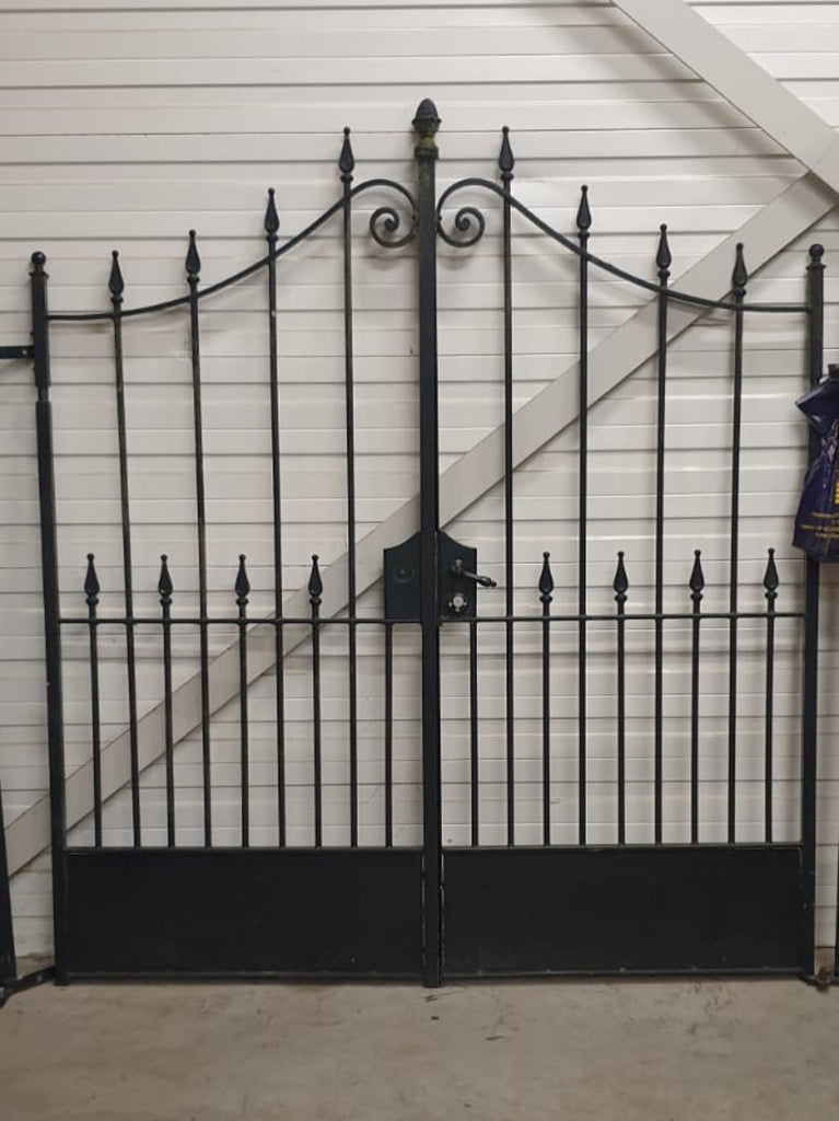 Vintage Dutch Wrought Iron Driveway Gates #B3316 Byron warehouse ...